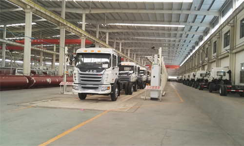 江淮格爾發(fā)<a href=http://www.05see.com/ssc target=_blank class=infotextkey>灑水車</a>批量出口委內(nèi)瑞拉